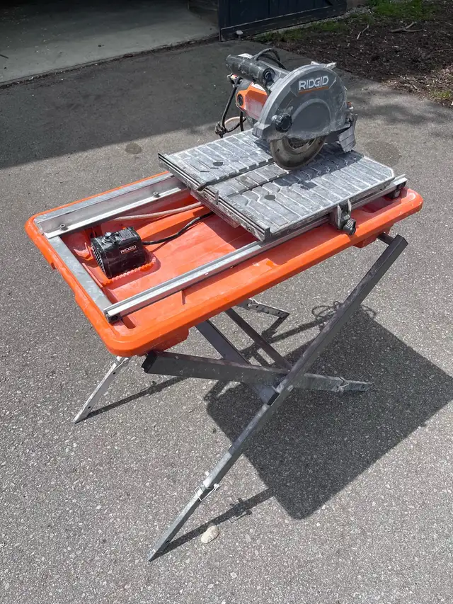Wet tile saw in Power Tools in Oshawa / Durham Region - Image 2