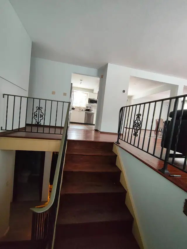 Spacious Summer Room Close to UWaterloo in Room Rentals & Roommates in Kitchener / Waterloo - Image 5