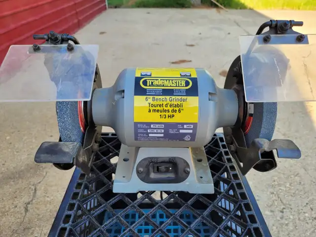 NEW  Trademaster 6" Bench Grinder 1/2 HP