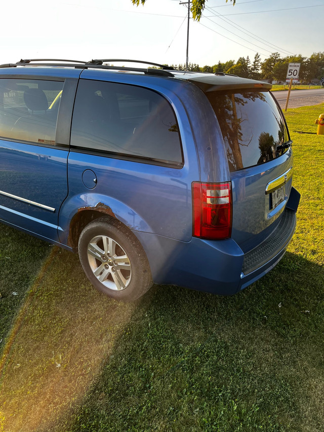 2008 Dodge Caravan in Cars & Trucks in Windsor Region