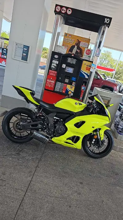 Yamaha YZF-R7 - Excellent Condition! Price: [Insert Price Here] This stunning Yamaha YZF-R7 is in gr...