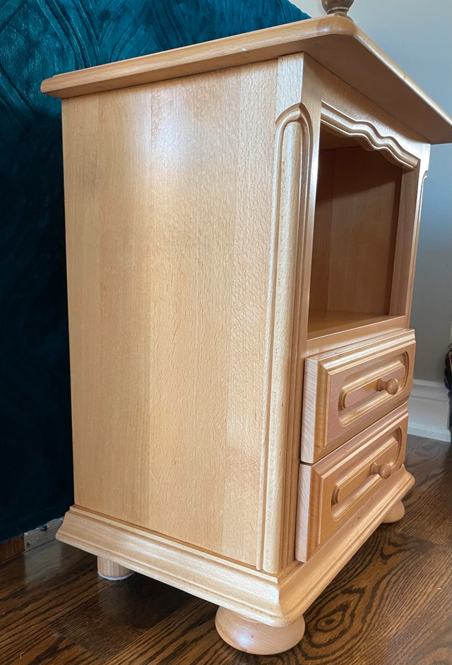 Wood Nightstand in Dressers & Wardrobes in Mississauga / Peel Region - Image 2