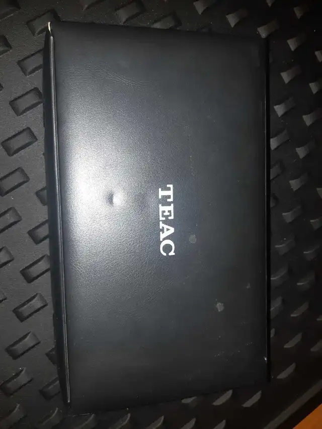 Teac ME-120 Condenser Microphone in Pro Audio & Recording Equipment in Mississauga / Peel Region - Image 4