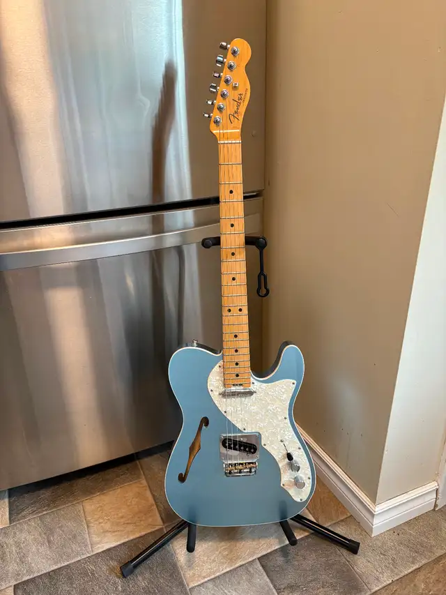 Fender American Elite Telecaster  Thin-line in Mystic Ice Blue in Guitars in Markham / York Region - Image 3