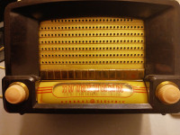 Vintage tube radios