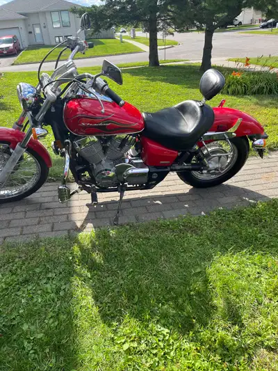 For sale 2007 Honda Shadow Spirit 750 24,376 km asking $3500 Custom Mustang Seat Cobra muffler Acces...