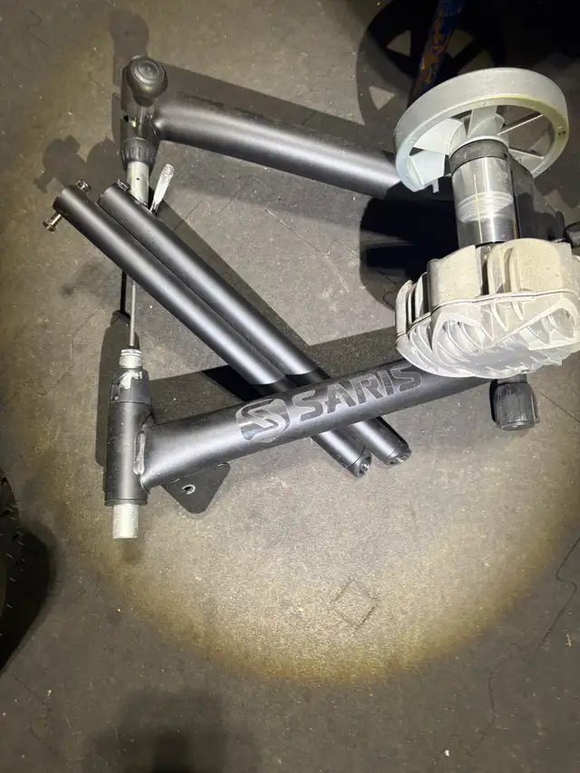 bike trainer indoor in Road in Oakville / Halton Region - Image 2