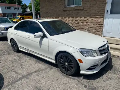 Clean Title, 194k, well taken care of. Brakes and Pads in really good condition and recently checked...
