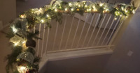 Christmas Garland - Prelit 8.5 Feet