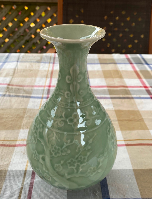 Chinese Celadon YuHuChun Ping Vase in Arts & Collectibles in Oakville / Halton Region
