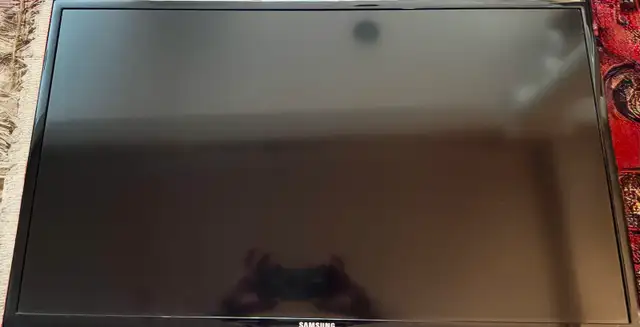 Samsung UN32EH4003 32" HD Smart TV in TVs in Markham / York Region - Image 2