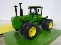1/32 JOHN DEERE 8440 4wd Farm Toy Tractor