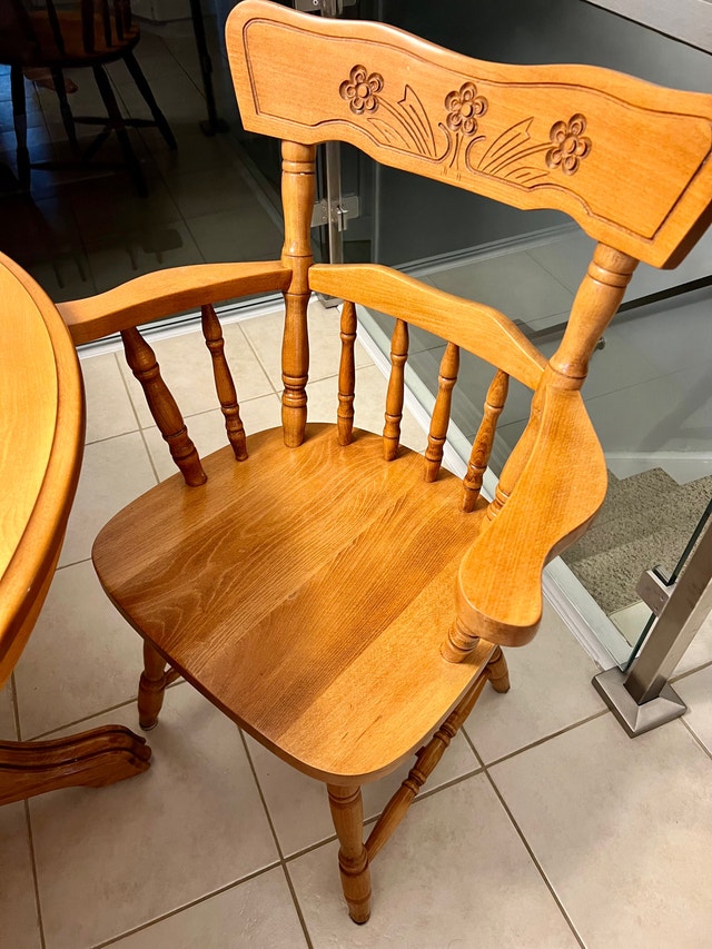 Real Wood Round Extendable Breakfast Table Set w/ 5 chairs | Dining ...