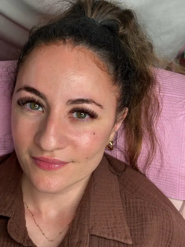 Professional Eyelash Extensions Service