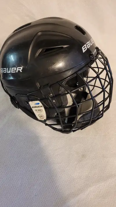 Bauer Lil' Sport Child Hockey Helmet and Cage, View more