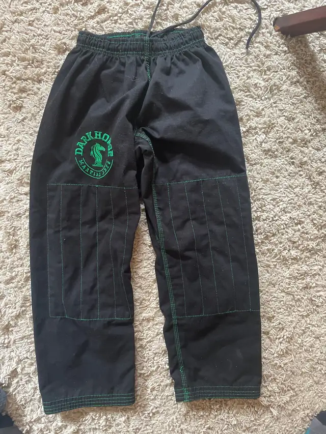 2 Kids jujitsu suits 6-9 and 10-13. Near new condition. in Kids & Youth in Calgary - Image 9