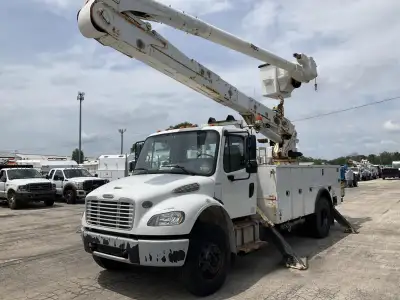 2019 Freightliner Altec AA55 Bucket Truck Cummins 6.7L Diesel Automatic 73,000 miles 60ft Working He...