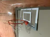 ALMOST NEW! MINI BASKETBALL NET-ONLY $25! HOOKS ANYWHERE IN 1SEC