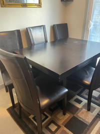 Wood Dining Table with 6 Leather Chairs 