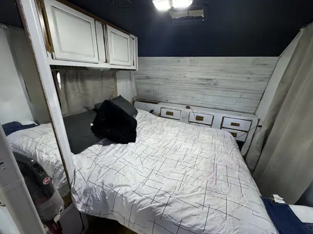 Fleetwood 28’ camper in Travel Trailers & Campers in Kingston - Image 7