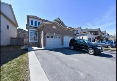 One spacious private room available on rent starting from May month. Main intersection of Mclaughlin...