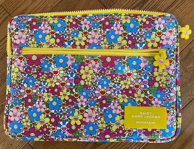 NEW Daisy Marc Jacobs tablet or laptop soft case with zipper, View more