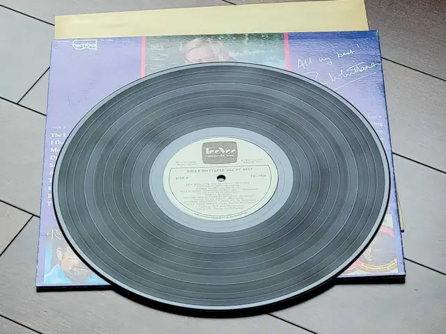 Roger Whittaker 3 Lps TMT 2255, TA 1056 & TMT 3518 in Arts & Collectibles in Calgary - Image 8