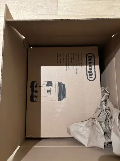 De'Longhi magnifica evo BNIB coffee late espresso machine, View more