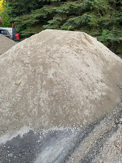 Aggregates in the town of Quappelle. Pea Rock - $50/yard Gravel - $32/yard Top Soil - $20/yard Beach...