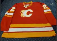 Brand new 1983 Al mac Innis Calgary flames jersey mens Large