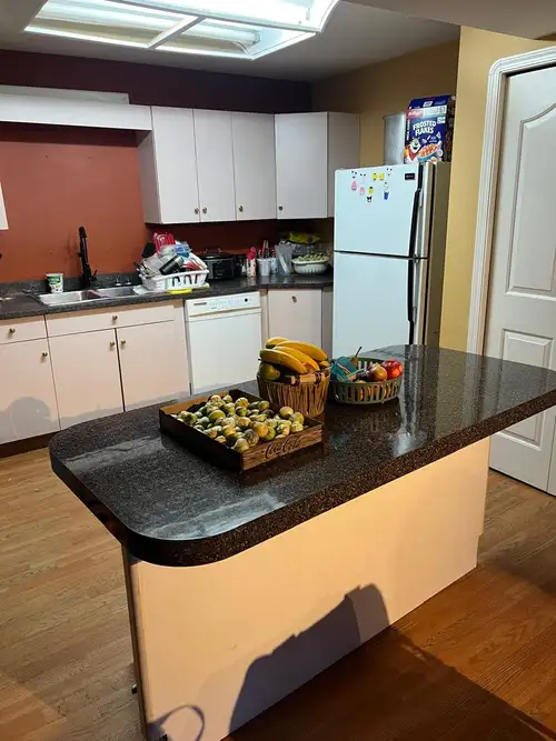 2 Bedroom Apartment for Rent - Available November 1st - Osoyoos - 1650 sq ft Available November 1st...