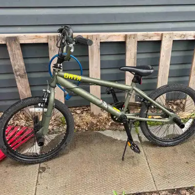 Bmx bike, hasn’t been used in awhile. Price can be negotiated