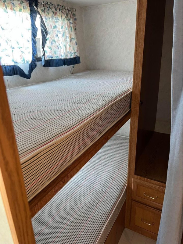 1995 Rustler RW255 bunk model 5th wheel for sale Travel Trailers & Campers St. Albert Kijiji