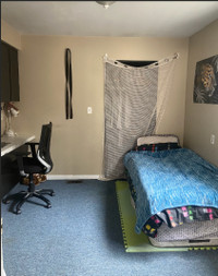 Student Sublet (May - August)