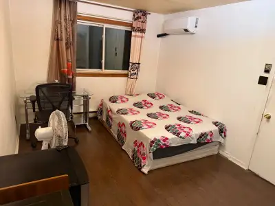 Room Rent (2nd Fl) W/washroom, Kennedy Sub (Danforth Rd & Eglint