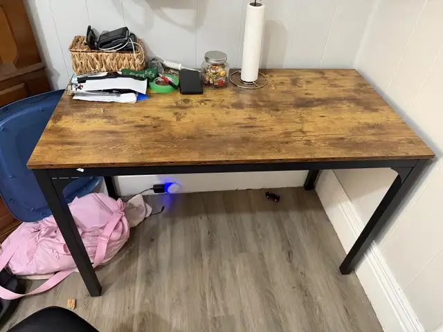 Kitchen table  in Dining Tables & Sets in Sarnia - Image 2