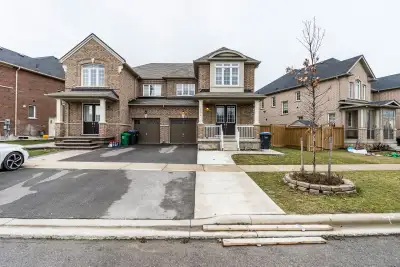4 bedroom and 2.5 washroom home in Brampton (Mississauga Rd), View more