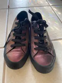 Converse shoes size 6