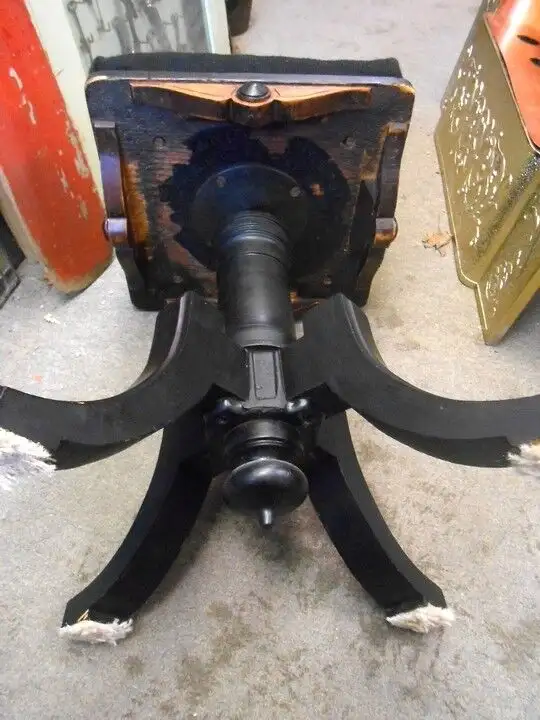 Banc de Piano Victorien Pivotant Antique in Pianos & Keyboards in Sherbrooke - Image 4