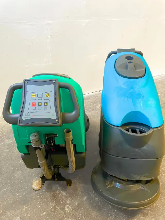 Industrial Grade Auto Floor Scrubber – Rent or Buy – Warranty62864364401282123