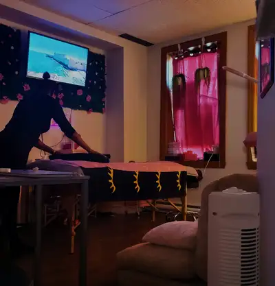 Cote des neige  Relaxing Calming massage certified, View more