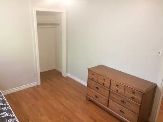Waterloo Student Rooms Rental in Room Rentals & Roommates in Kitchener / Waterloo - Image 8