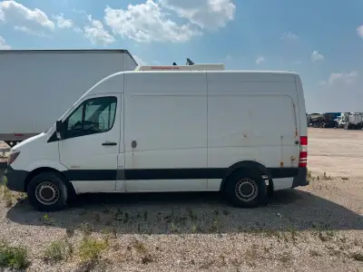 2014 Sprinter van 3L(Working freezer -18)Van was parked last year after replacing with new one will...