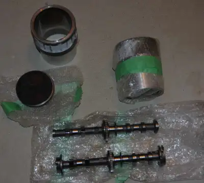This is a good used 1600cc top end kit. Pistons, cylinders, and camshafts. Was replaced with a 1700c...