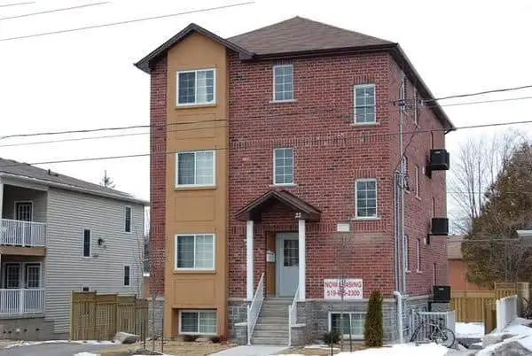 Girls-Only Room-Sublet, 22 Columbia St. W., Waterloo