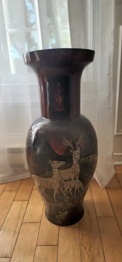 Vraiment rare , vintage à l'état neuf, 27 pouces de haut et 10 de large.