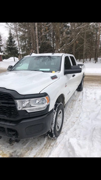 2022 Ram 3500 SLT