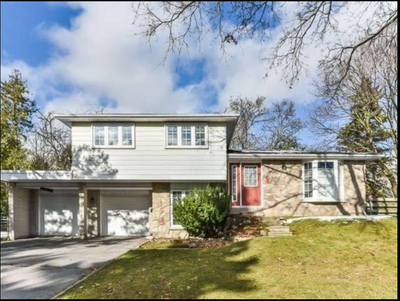 This Unionville detached house is situated on a corner, offering minimal disturbance, abundant sunsh...