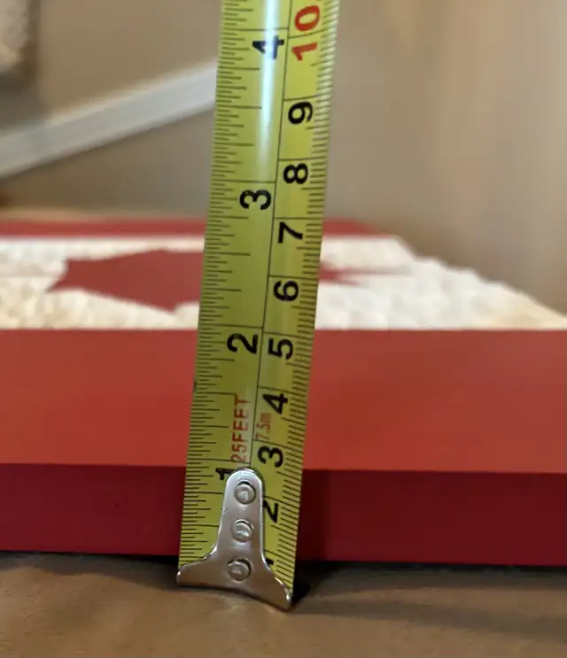 Canadian Flag Wood Carving in Home Décor & Accents in Ottawa - Image 6