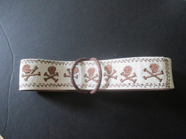 Woman’s Betsey Johnson White Leather Belt Size S/M in Women's - Other in City of Toronto